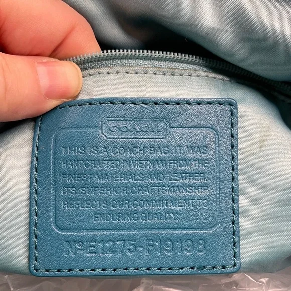 Coach Stunning Patent Leather Bag Teal Coach E1275-F19198 - Picture 2 of 11